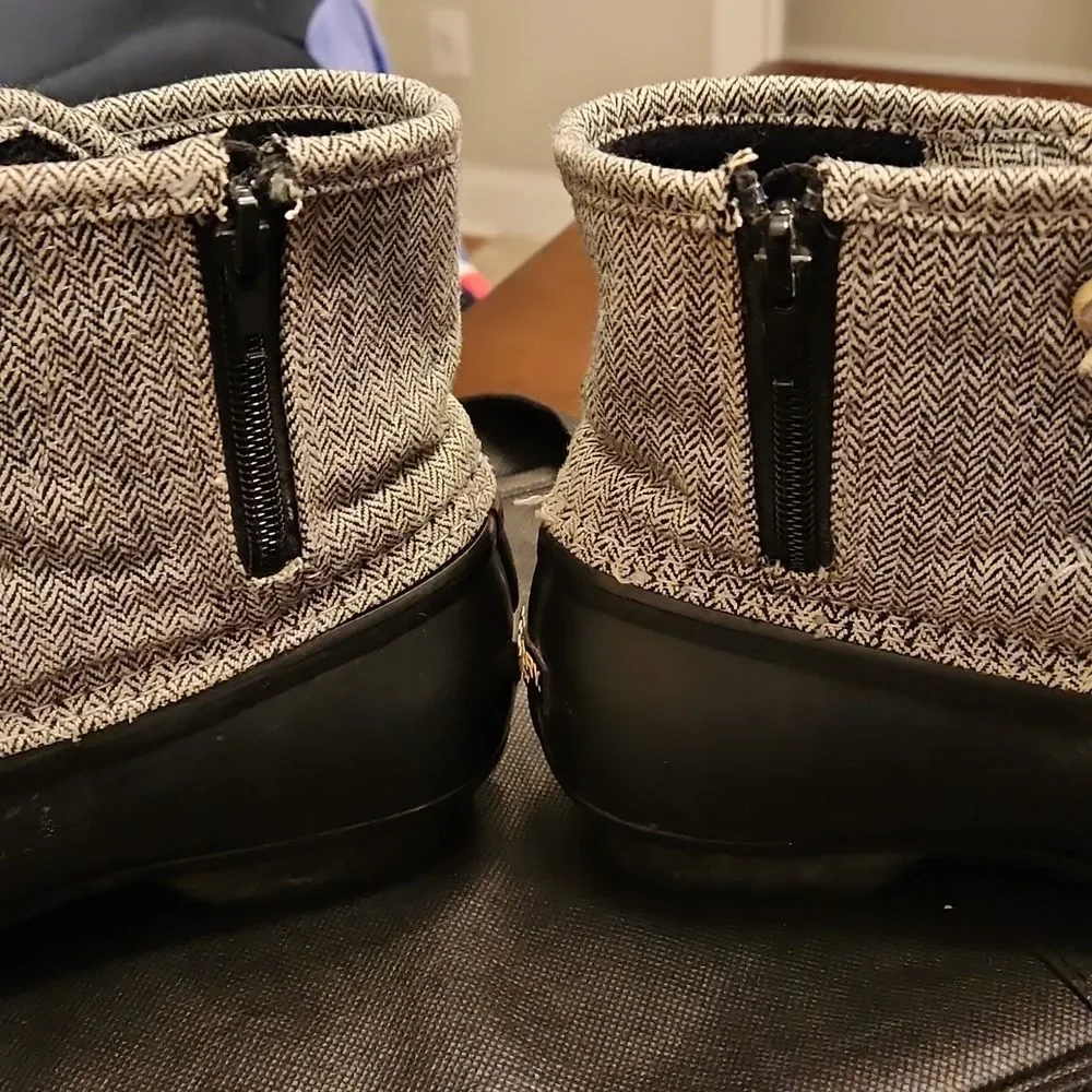 Sperry Women's Black & Silver Herringbone Saltwater Waterproof Boots Size 5